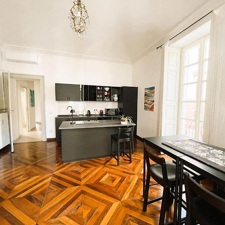 Emozione Torino - Affascinante, Silenzioso, In Palazzo D'Epoca Pressi Piazza Solferino Apartment ภายนอก รูปภาพ