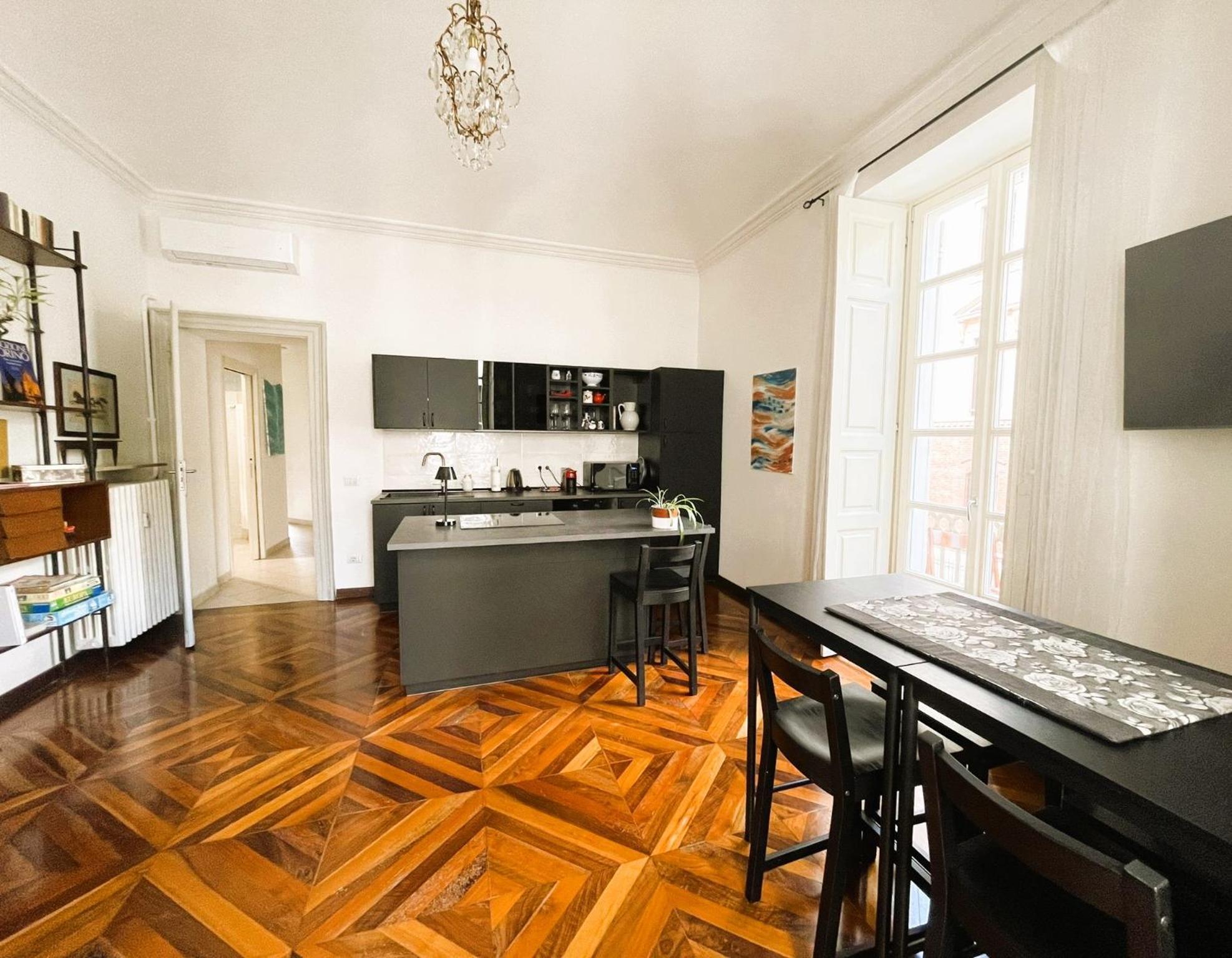 Emozione Torino - Affascinante, Silenzioso, In Palazzo D'Epoca Pressi Piazza Solferino Apartment ภายนอก รูปภาพ
